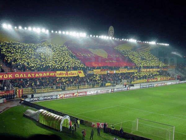 Galatasaray Ali Sami Yen Stadyumu Kapalı Tribn