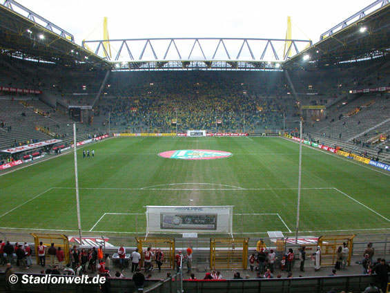 Signal Iduna Park Jpg