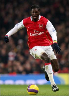 Adebayor ball 1