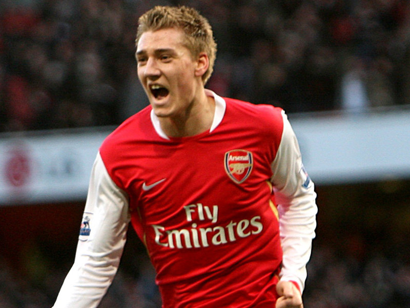 Bendtner face 4.