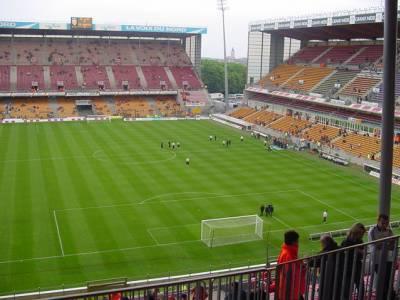 Stadium Lens